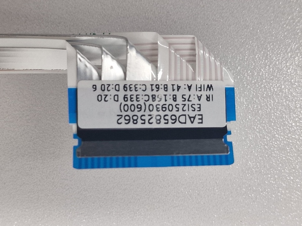 Etiqueta P/N EAD65825862 (legible)